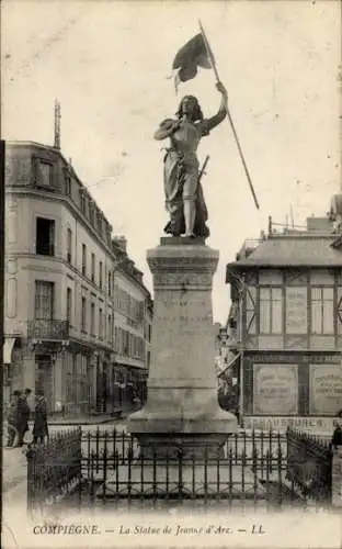 Ak Compiègne Oise, La Statue de Jeanne d'Arc