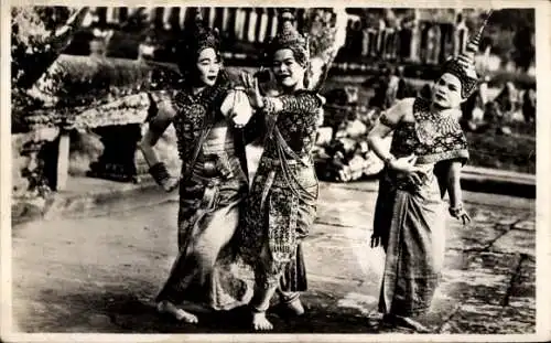 Ak Angkor Wat Kambodscha, Danseuses, Tempeltänzerinnen in traditionellen Kostümen