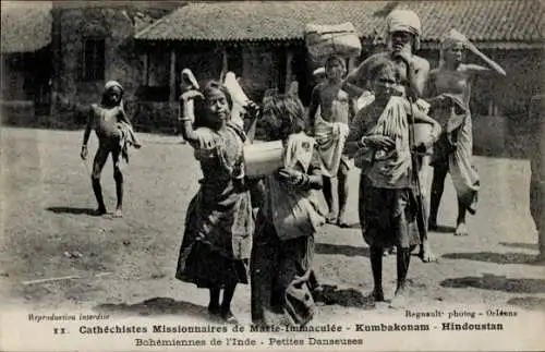 Ak Kumbakonum Kumbakonam Indien, Bohemiennes de l'Inde, Petites danseuses, tanzendes Mädchen