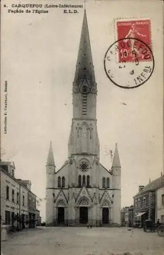 Ak Carquefou Loire Atlantique, Facade de l'Eglise