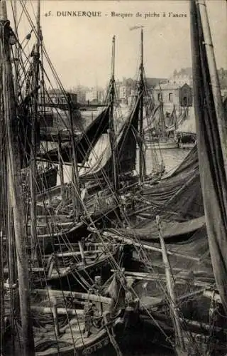 Ak Dunkerque Dünkirchen Nord, Barques de peche a l'Ancre