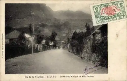 Ak Salazie Reunion, Entrée du Village de Hell-Bourg