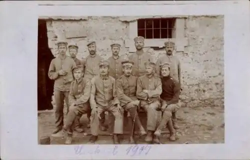 Foto Ak Skopje Üsküb Mazedonien, Soldaten, Gruppenfoto