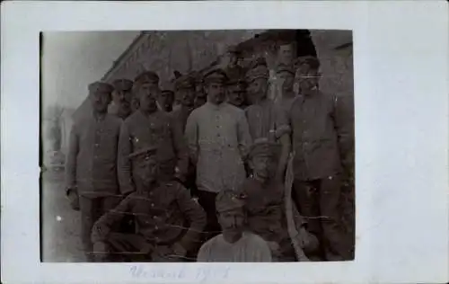 Foto Ak Skopje Üsküb Mazedonien, Soldaten, Gruppenfoto