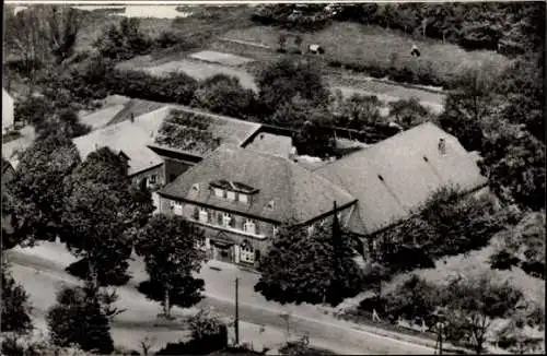 Ak Holvede Halvesbostel in Niedersachsen, Fliegeraufnahme, Gasthaus