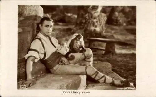 Ak Schauspieler John Barrymore, Portrait mit Affe, Ross Verlag 5182 1