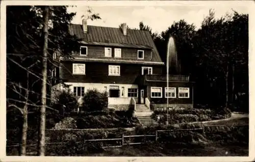 Ak Brotterode Trusetal in Thüringen, Gartenansicht vom Haus am Reitstein