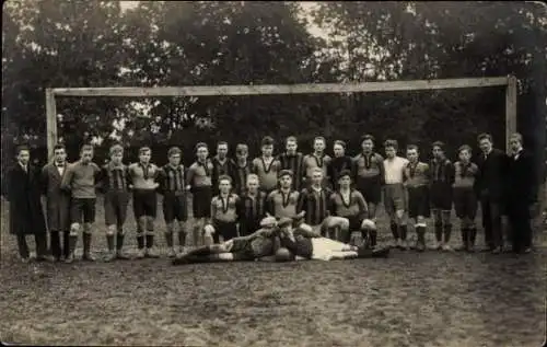 Foto Ak Weilheim Oberbayern, Fußball, Fußballmannschaft, Fußballspieler