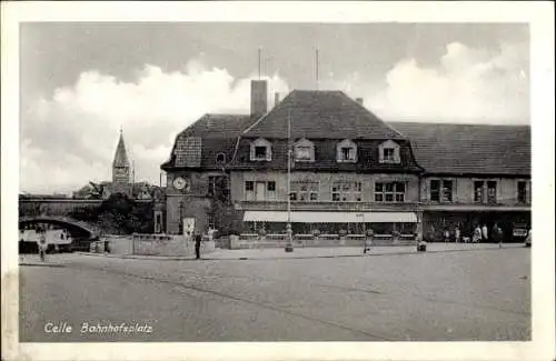 Ak Celle in Niedersachsen, Bahnhofsplatz