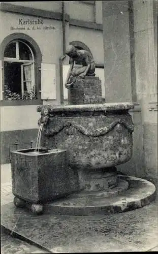 Ak Karlsruhe in Baden, Brunnen an der kleinen Kirche