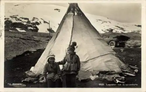 Ak Lappland, Kinder in Volkstracht, Zelt