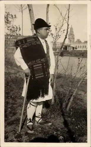 Foto Ak Mann in spanischer Volkstracht, Gehstock, Mütze