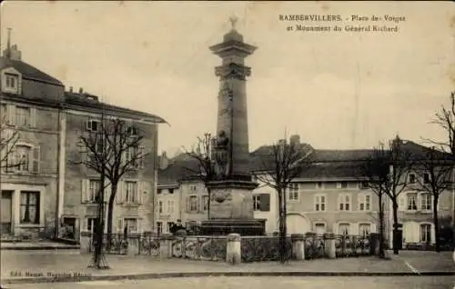 Ak Rambervillers Vosges, Place des Vosges, Monument General Richard