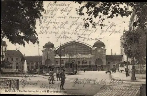 Ak Bâle Basel Stadt Schweiz, Zentralbahnplatz mit Bundesbahnhof, Straßenbahn