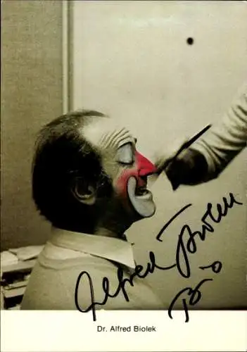 Ak Schauspieler und Moderator Dr. Alfred Biolek, Portrait als Clown, Autogramm