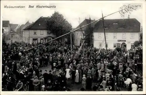 Ak Bad Klosterlausnitz in Thüringen, Maibaumsetzen