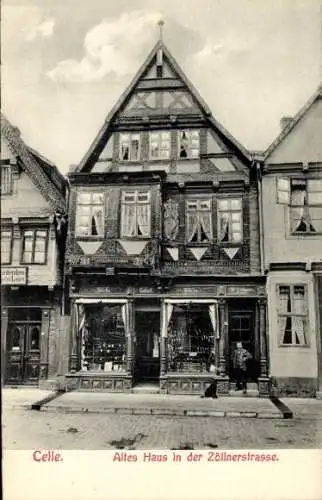 Ak Celle in Niedersachsen, Blick auf altes Haus in der Zöllnerstraße, Geschäft