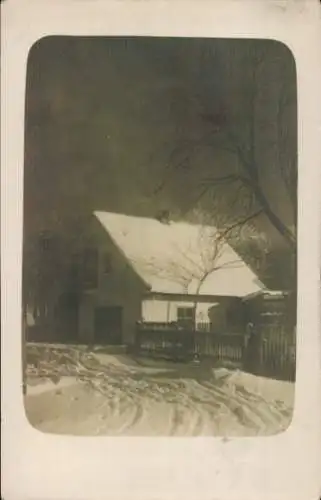 Foto Ak Sauerlach in Oberbayern, Wohnhaus, Winter