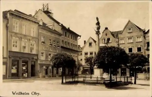 Ak Weilheim Oberbayern, Platz, Denkmal