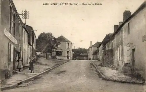 Ak Neuvillette Sarthe, Rue de la Mairie