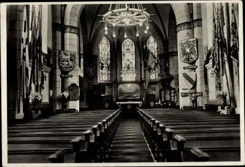 Ak Wilhelmshaven, Innenansicht der Marine Gedächtniskirche, Ev. Garnisonkirche, Ehrenschmuck