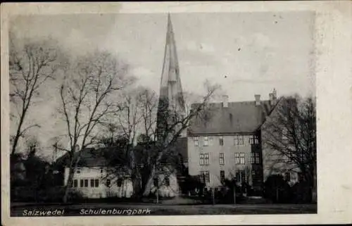 Ak Salzwedel in der Altmark, Schulenburgpark, Kirchturm