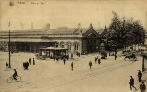 Ak Gent Ostflandern, De Zuidstatie, Blick auf den Bahnhof, Straßenseite