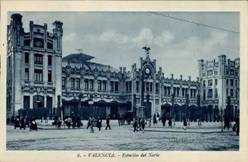 Ak Valencia Stadt Spanien, Estación del Norte, Straßenpartie am Bahnhof