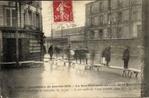 Ak Ivry sur Seine Val de Marne, Überschwemmung im Januar 1910, Rue Nationale