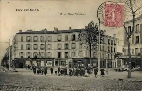 Ak Ivry sur Seine Val de Marne, Place Nationale