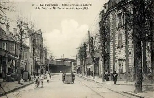 Ak Le Perreux sur Marne Val de Marne, Boulevard de la Liberté, Pont de Mulhouse