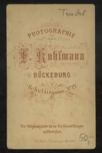 CdV Fotografie koloriert, zwei Mädchen in Tracht, Bückeburg / Niedersachsen