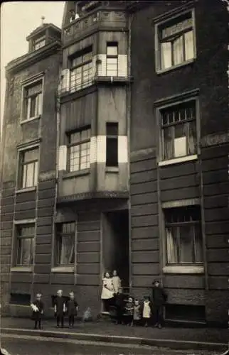 Foto Ak Eckesey Hagen in Westfalen, Wohnhaus, Kinder, Balkon