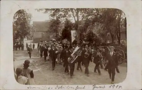 Foto Ak Nordhausen am Harz, Schützenfest, Orchester, Musikinstrumente, Festzug