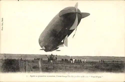 Ak Französisches Militär-Luftschiff République