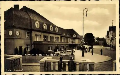 Ak Celle in Niedersachsen, Bahnhof, Straßenseite