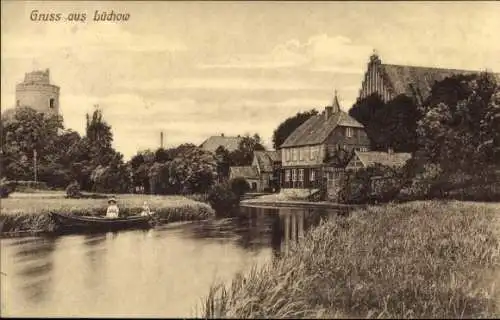 Ak Lüchow im Wendland, Teilansicht, Turm, Boot