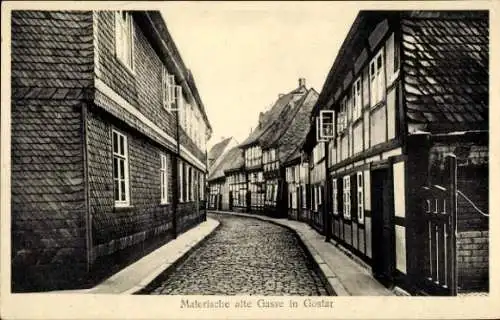 Ak Goslar am Harz, Malerische alte Gasse, Fachwerkhäuser