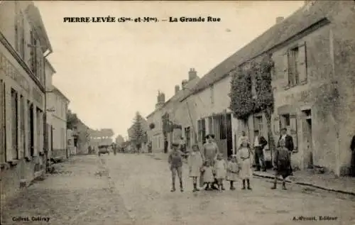 Ak Pierre Levée Seine et Marne, Grande Rue