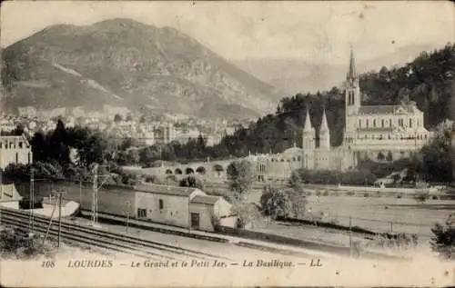 Ak Lourdes Hautes Pyrénées, Le Grand et le Petit Jer, La Basilique