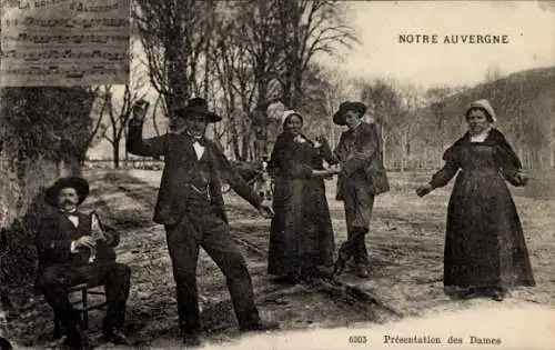 Ak La Bourreio d'Aubergno, Bourrée d'Auvergne, Präsentation der Damen