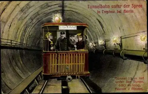 Ak Berlin Treptow, Tunnelbahn unter der Spree, Fahrer und Fahrgäste