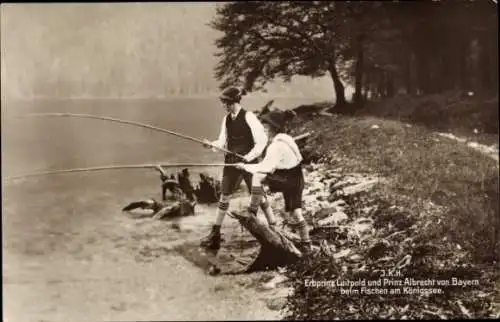 Ak Erbprinz Luitpold und Prinz Albrecht von Bayern beim Fischen am Königssee