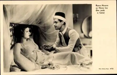 Ak Schauspielerin Myrna Loy, Schauspieler Ramon Novarro, Filmszene, Film Een nacht in Cairo