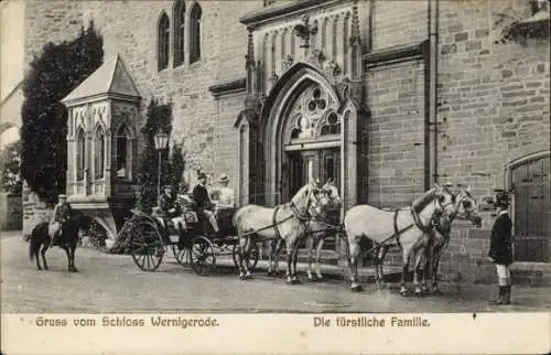 Ak Wernigerode, Fürstliche Familie vor dem Schloss, Kutsche, Christian Ernst und Marie zu Stolberg