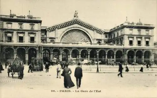 Ak Paris X, Gare de l’Est, Eingang, Passanten