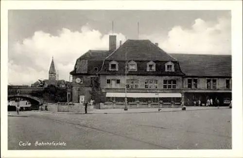 Ak Celle in Niedersachsen, Bahnhofsplatz