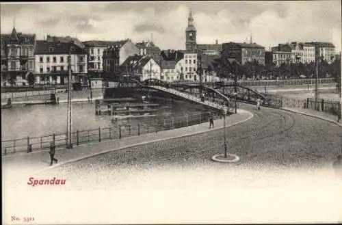 Ak Berlin Spandau, Brücke zur Stadt