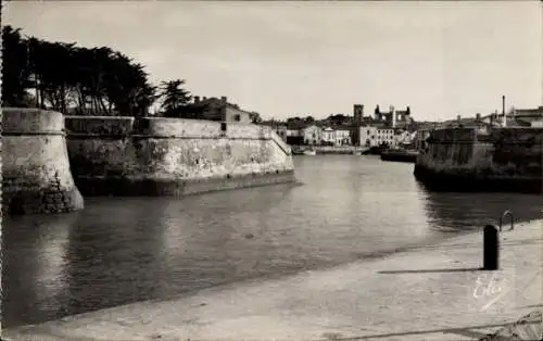 Ak Île de Ré Charente Maritime, Hafeneinfahrt, Vauban-Befestigungen, Barbette-Park