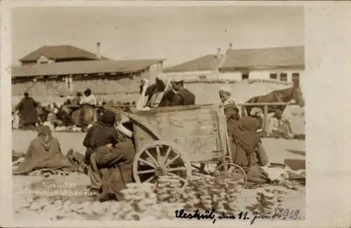 Foto Ak Skopje Üsküb Mazedonien, Türkischer Holzschuhhändler